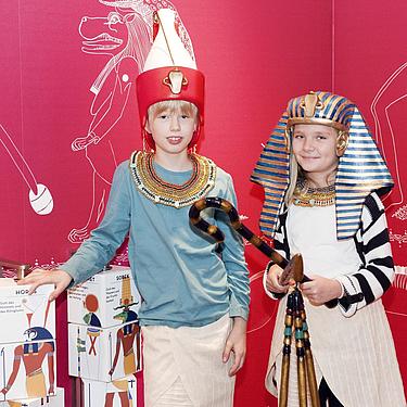Kinder in der Ägypten-Ausstellung