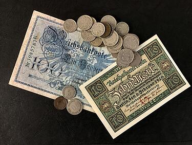 Münzgeld und Banknoten der Reichsbank aus der Zeit bis 1920